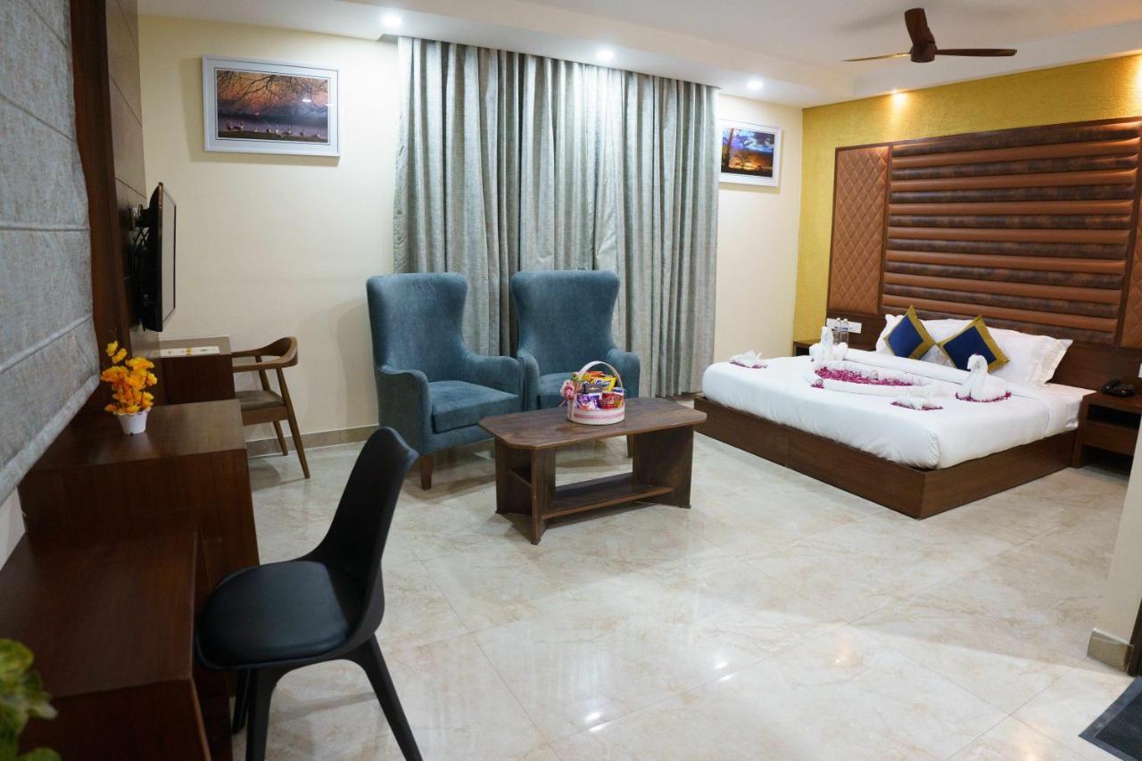 Hotel Vihaan Residency Zirakpur Eksteriør bilde